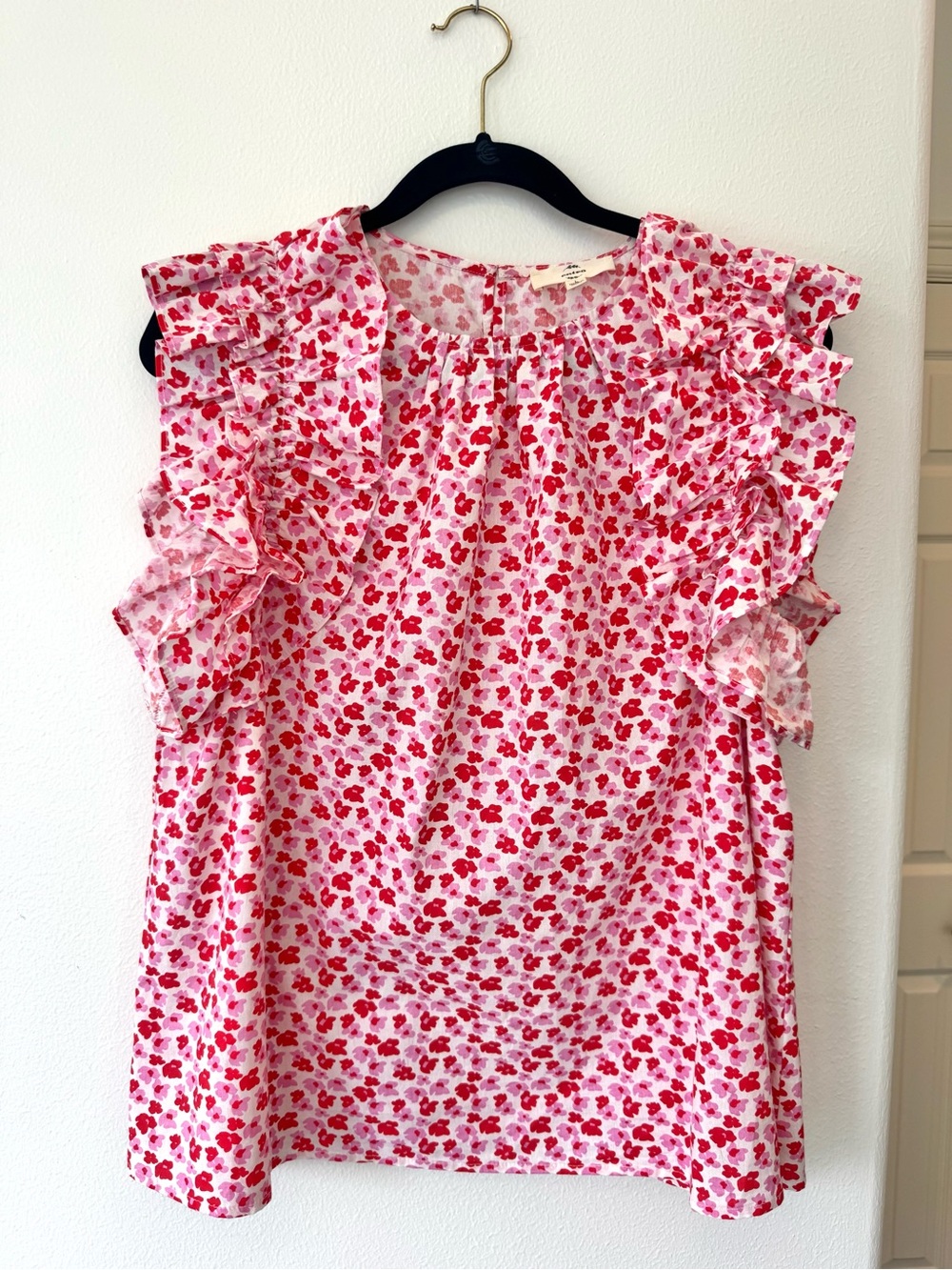 entro Pink and Red Floral Ruffle blouse size large - Picture 2 of 6